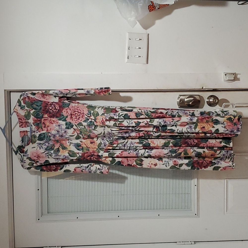 Knit flower dress